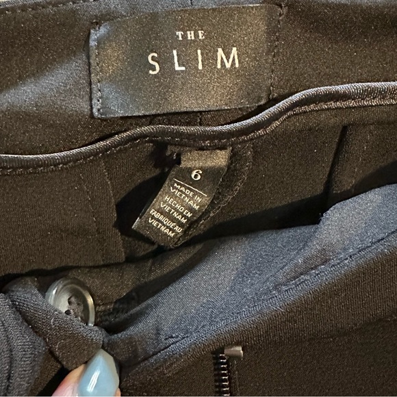 White House Black Market “The Essential Slim”. BNWOT. - Picture 5 of 5